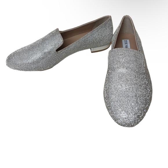 Steve Madden Women's Silver rhinestone Loafers sz 6 just in time for parties! - Picture 5 of 12